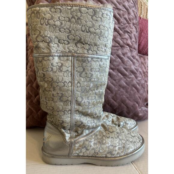 Coach Women’s Size 6B Boots Logo Silver Nikole Mid Calf Shearling Signature - Picture 3 of 16